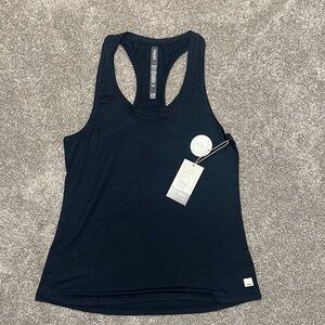 NWT Vuori Lux performance tank sz L